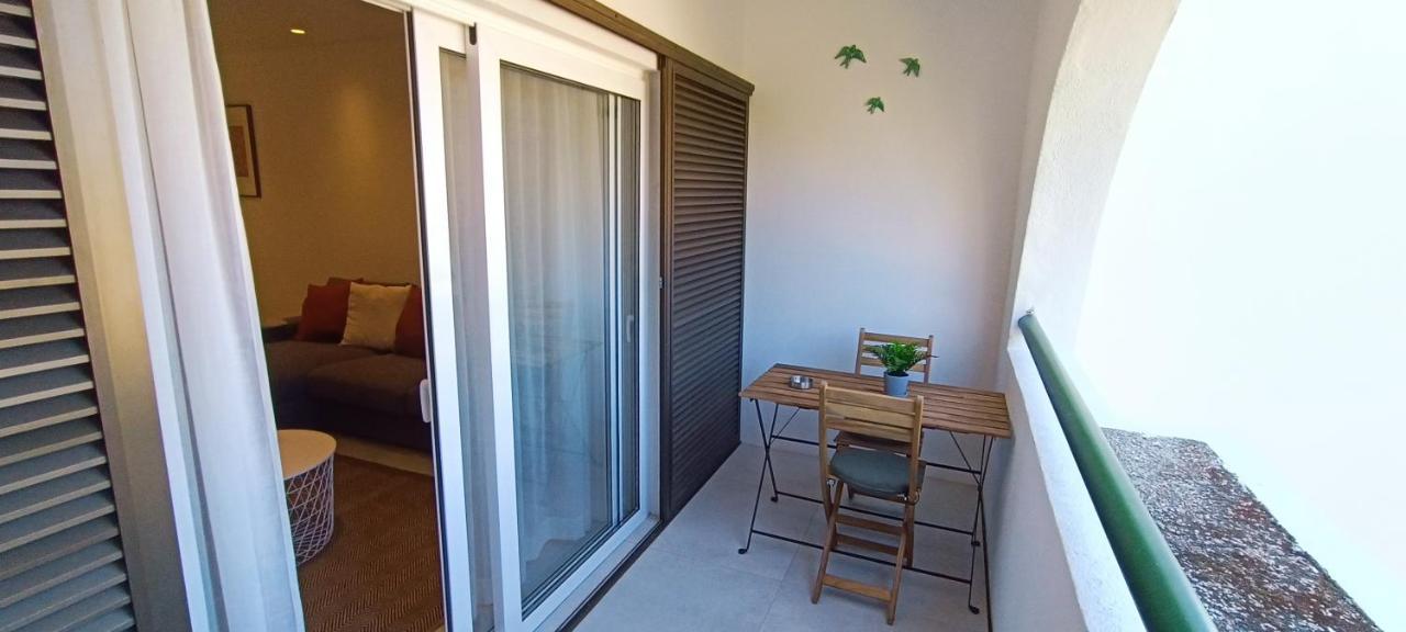 211 Moderno Com Vista A Piscina No Centro Da